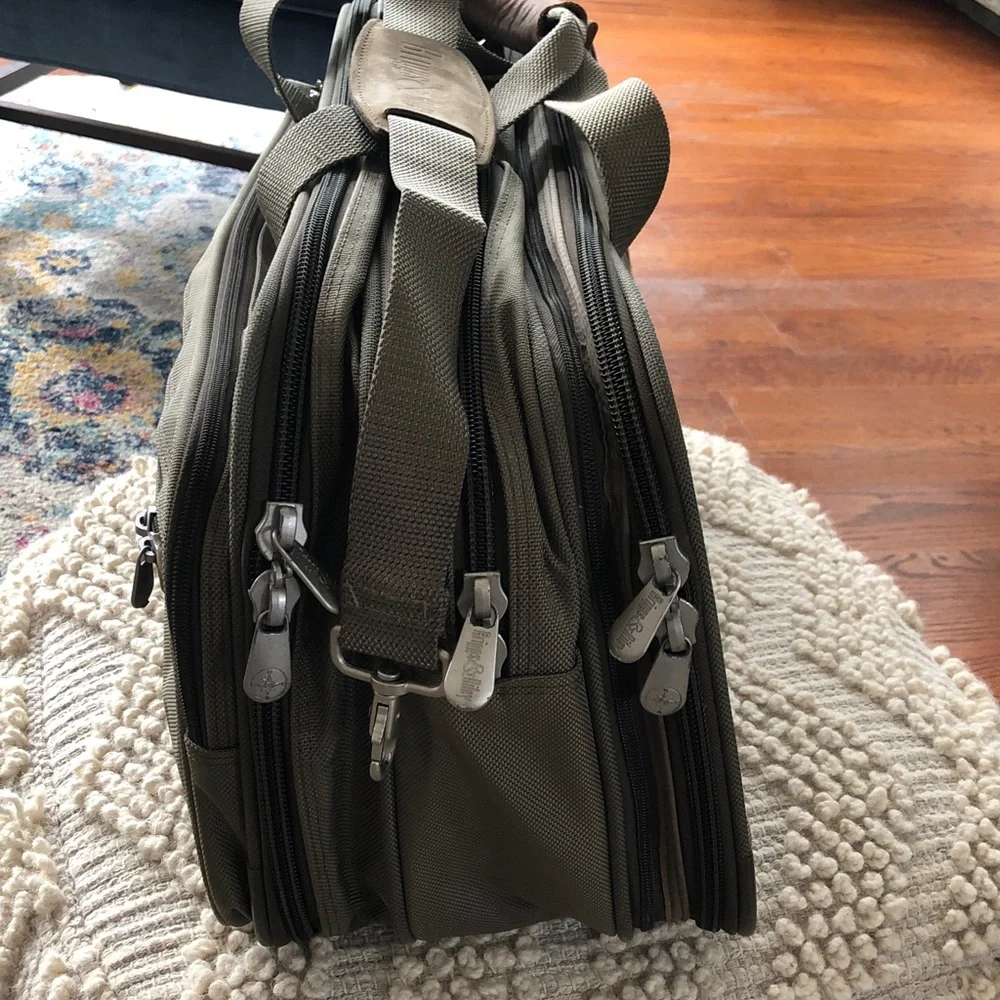 BRIGGS & RILEY Travelware Olive Green Carey On Bag Duffle Briefbag Weekender 20”